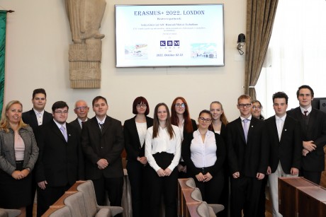 Hunyadis diákok indulnak háromhetes szakmai útra Londonba